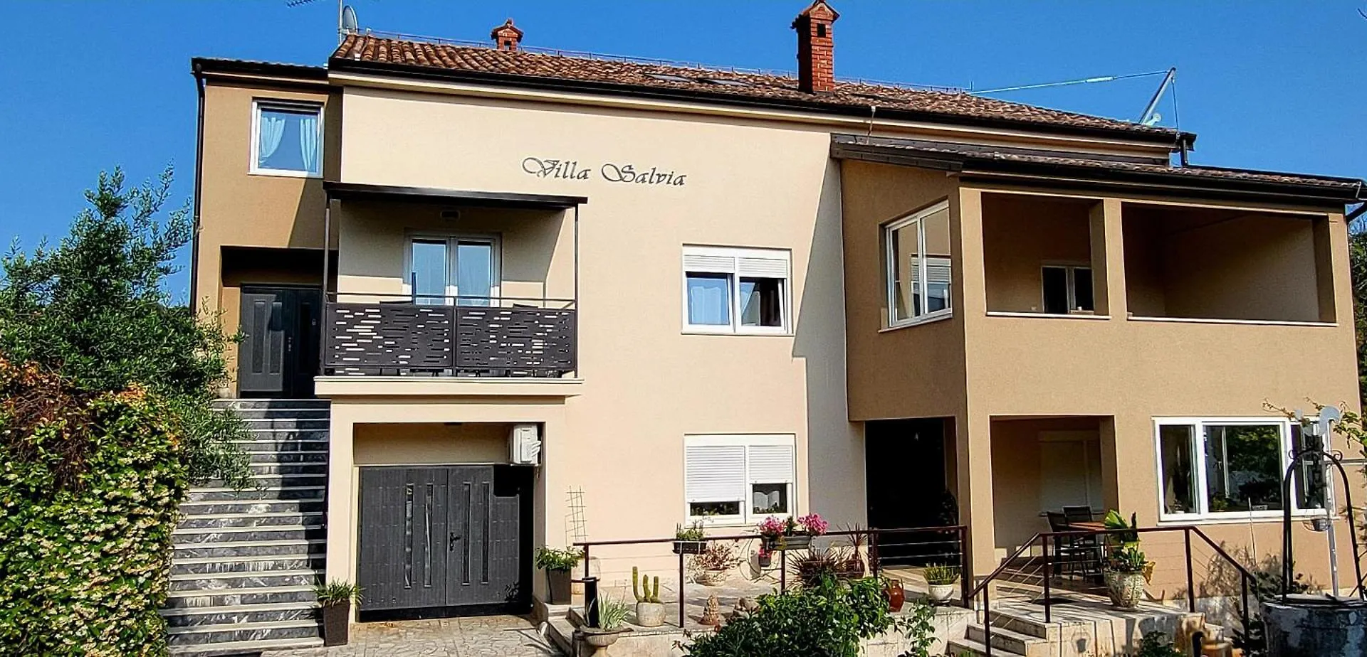 Villa Salvia Rooms And Apartments location